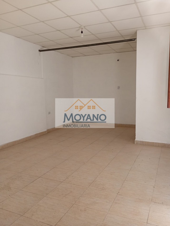 OPORTUNIDAD EN BARRIO MARIA SELVA - CASA CON LOCAL COMERCIAL EN EXCELENTE UBICACION 