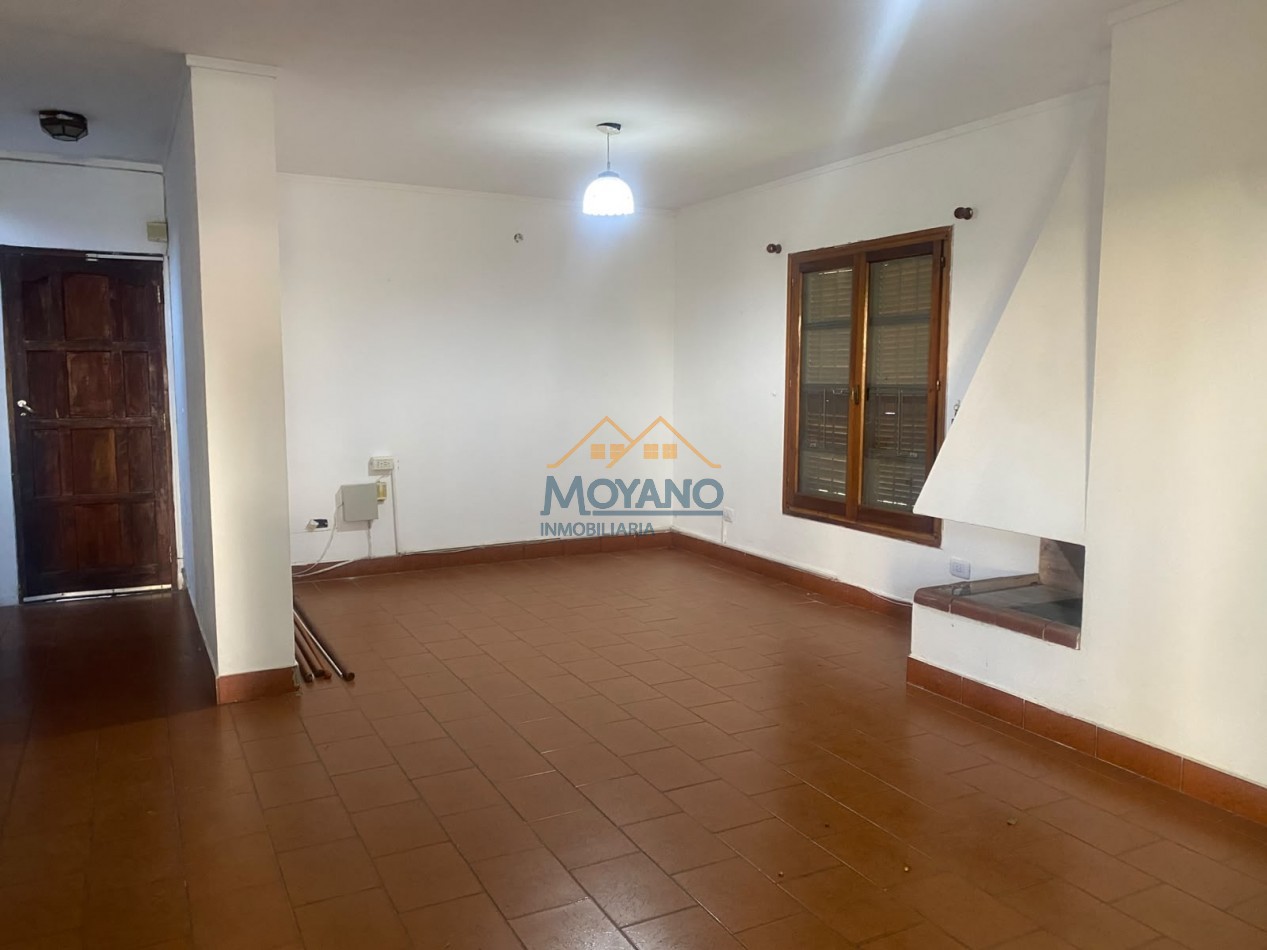 CASA DE 2 PLANTAS - ALQUILER
