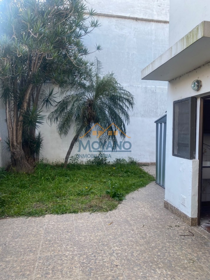 CASA DE 2 PLANTAS - ALQUILER