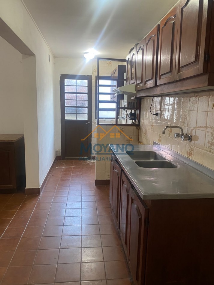 CASA DE 2 PLANTAS - ALQUILER