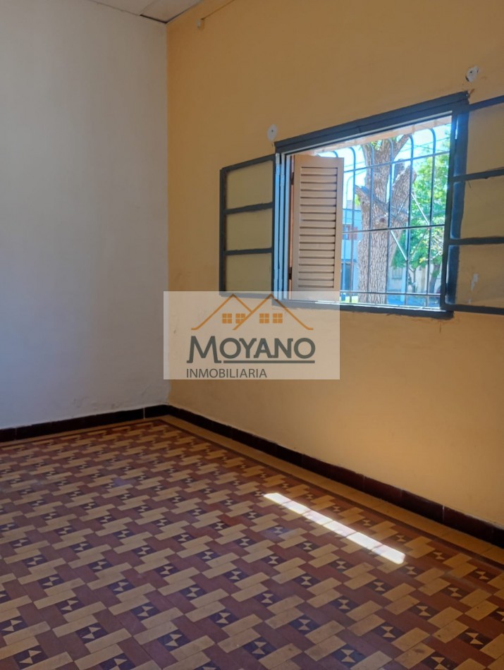 OPORTUNIDAD EN BARRIO MARIA SELVA - CASA CON LOCAL COMERCIAL EN EXCELENTE UBICACION 