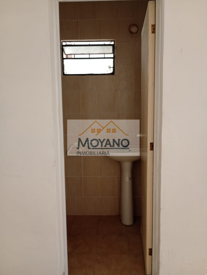 OPORTUNIDAD EN BARRIO MARIA SELVA - CASA CON LOCAL COMERCIAL EN EXCELENTE UBICACION 