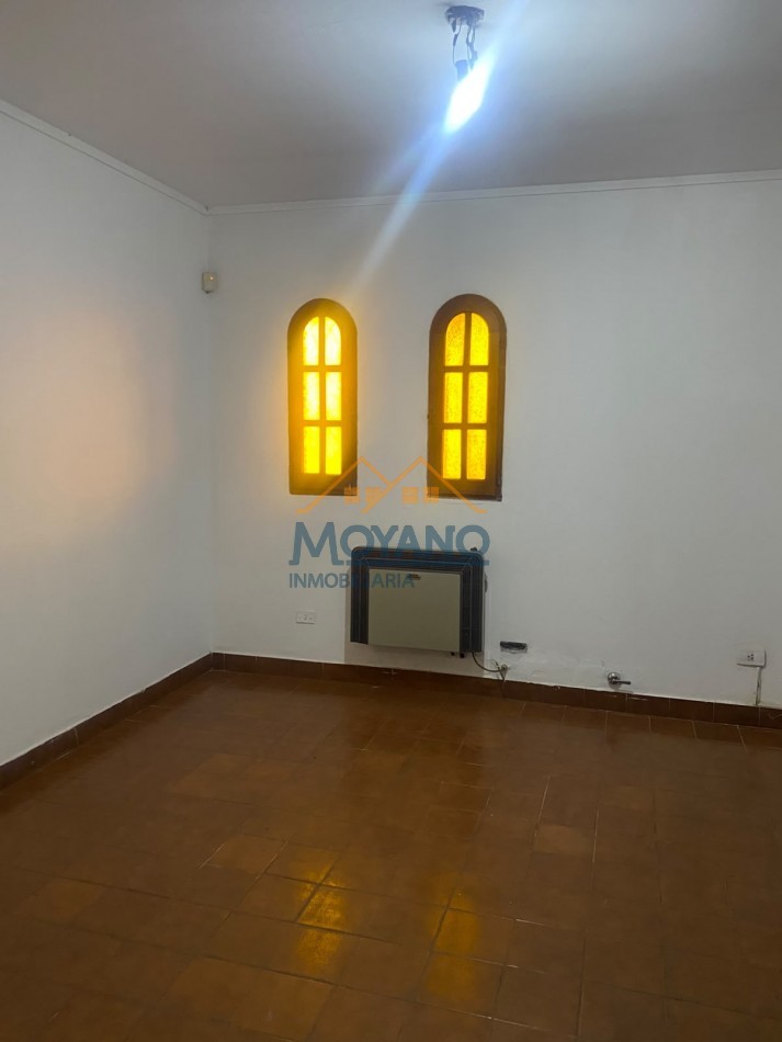CASA DE 2 PLANTAS - ALQUILER