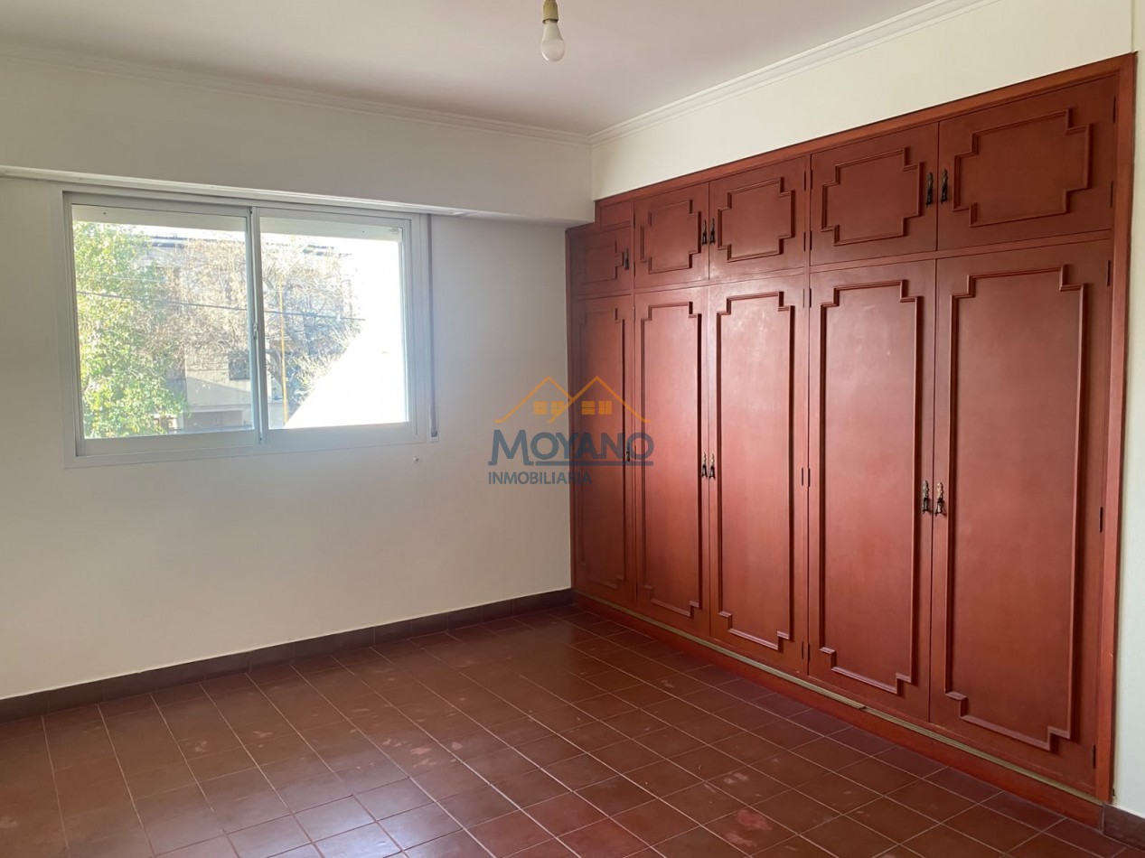 CASA EN PLANTA ALTA - ALQUILER