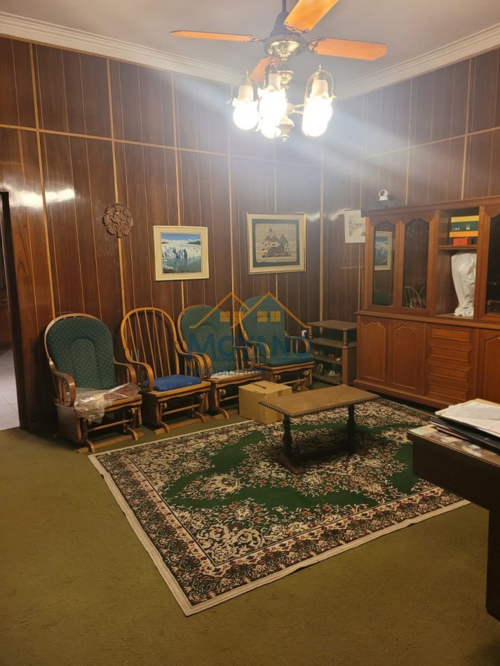 CASA EN VENTA - Primera Junta al 3000