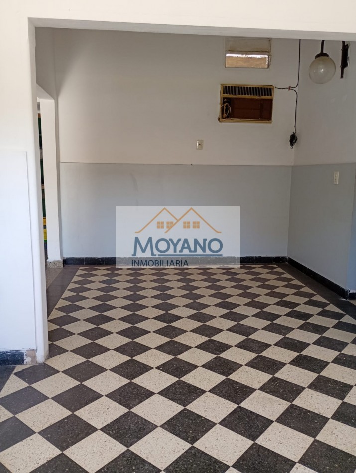 OPORTUNIDAD EN BARRIO MARIA SELVA - CASA CON LOCAL COMERCIAL EN EXCELENTE UBICACION 