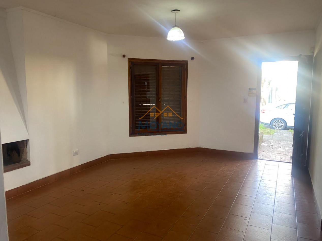 CASA DE 2 PLANTAS - ALQUILER