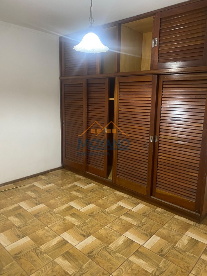 CASA DE 2 PLANTAS - ALQUILER